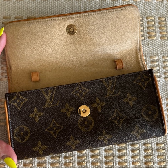 🖤🤎Louis Vuitton Monogram Twin Pochette PM🤎🖤 - Picture 5 of 15